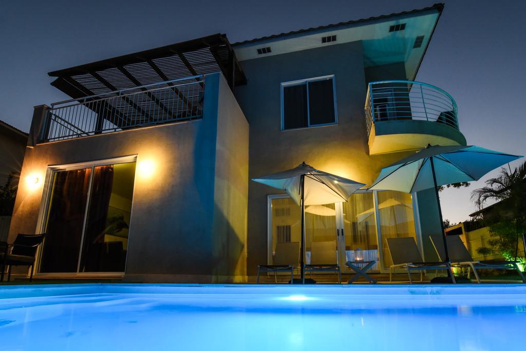 Villa Or - Heated Pool Ейлат Екстериор снимка