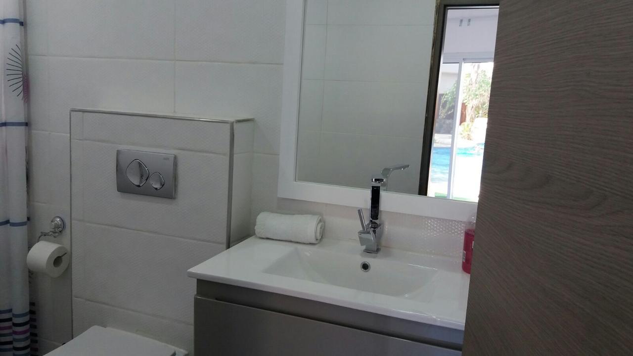 Villa Or - Heated Pool Ейлат Екстериор снимка
